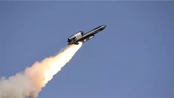 الدفاع السعودية تعلن اعتراض وتدمير 3 صواريخ كروز