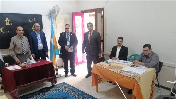 وفد المنظمة العربية لحقوق الإنسان يشيد بإنتظام العملية الانتخابية بالإسكندرية