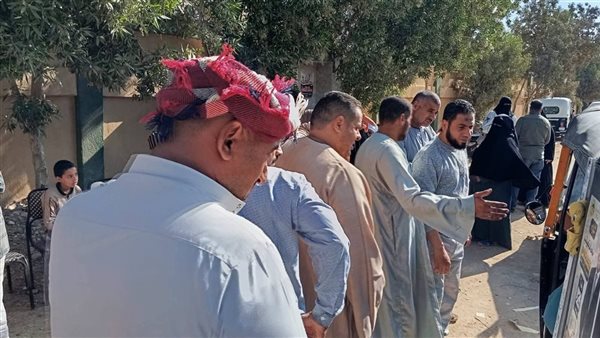 السيدات وكبار السن يتصدرون المشهد في انتخابات مجلس النواب بالفيوم السيدات وكبار السن يتصدرون المشهد في انتخابات مجلس النواب بالفيوم