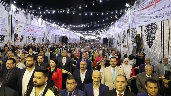 حشد جماهيري لـالجبهة الوطنيةمن قلب شبرا الخيمة دعمًا لمرشحه في انتخابات النواب (صور)