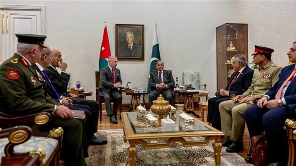 العاهل الأردنى ورئيس وزراء باكستان يؤكدان رفض تهجير الفلسطينيين ودعم حل الدولتين العاهل الأردنى ورئيس وزراء باكستان يؤكدان رفض تهجير الفلسطينيين ودعم حل الدولتين