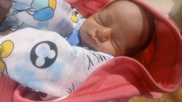 القبض على الأم والأب والجدة فى واقعة إلقاء رضيعة بالقمامة في الشرقية