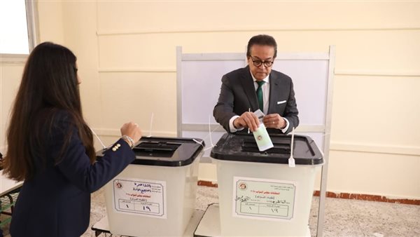 الوزراء يشاركون في انتخابات النواب 2025 لتشجيع المواطنين على التصويت (صور)