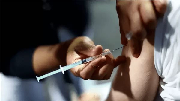 تحذير كندي من الاعتماد على المؤسسات الصحية الأمريكية تحذير كندي من الاعتماد على المؤسسات الصحية الأمريكية