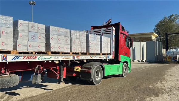 يحيى تاج: قافلة زاد العزة الـ106 تدخل إلى الفلسطينيين في قطاع غزة