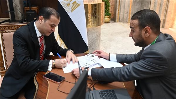 بعد استلام كارنيه العضوية.. مدحت الكمار: دعم قطاع الصناعة أولوية