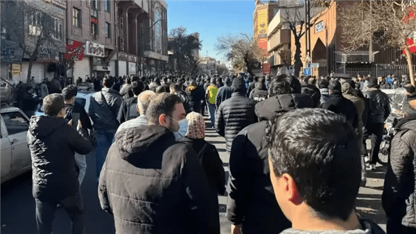 قادة أوروبا: تنسيق مشترك بشأن إيران ودعم المحتجين السلميين قادة أوروبا: تنسيق مشترك بشأن إيران ودعم المحتجين السلميين