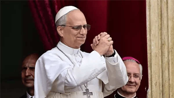 الخلاف مع ترامب يحتدّ.. البابا ليو يدين مجددا دبلوماسية القوة والحماس للحرب