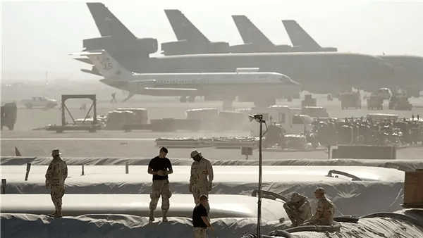 قطر: تدابير لحماية المنشآت الحيوية وتحركات داخل قاعدة العديد مع تصاعد التوترات الإقليمية