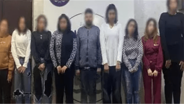 ضبط شخص يدير صفحة على مواقع التواصل الاجتماعى فى أعمال منافية للآداب