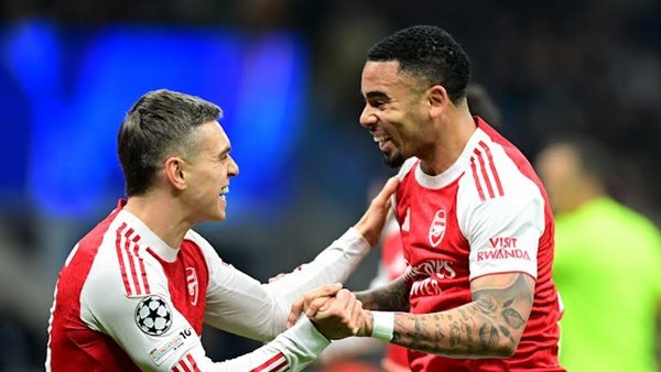 أرسنال يفوز على إنتر بثلاثية في قمة دوري الأبطال