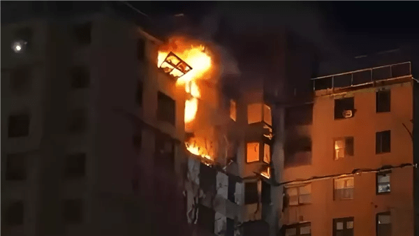 إصابة طفلان فى حريق شقتهما غرب الإسكندرية إصابة طفلان فى حريق شقتهما غرب الإسكندرية