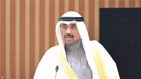 وزير دفاع الكويت يرأس وفدا رسميا إلى الإمارات 