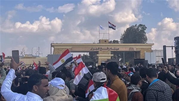 وصول دفعة جديدة من العائدين إلى قطاع غزة عبر معبر رفح المصري