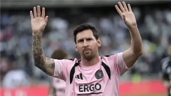 تشافى يفجر مفاجآت قوية بشأن عودة ليونيل ميسى إلى برشلونة