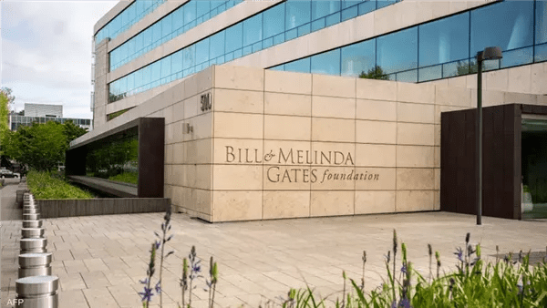 دميترييف: مؤسسة جيتس سيطرت على اللقاحات لأغراض خبيثة