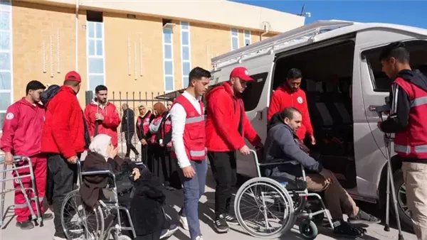 مصر تواصل جهودها الإنسانية.. استقبال دفعة جديدة من الفلسطينيين العائدين عبر معبر رفح