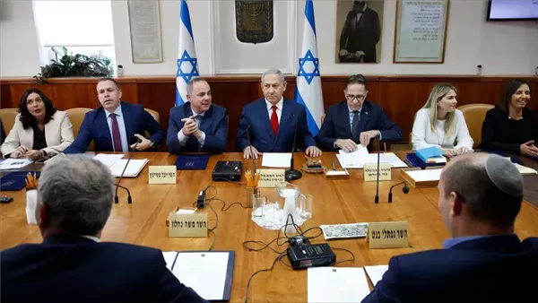 أكسيوس: الكابينت ينهي اجتماعه دون قرار بشأن وقف إطلاق النار بلبنان أكسيوس: الكابينت ينهي اجتماعه دون قرار بشأن وقف إطلاق النار بلبنان