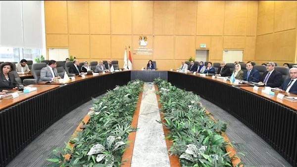 وزيرة الإسكان تعقد اجتماعًا لمتابعة الموقف التنفيذي لمشروع حدائق تلال الفسطاط