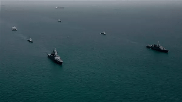 خبير اقتصادي يكشف تأثير إغلاق مضيق هرمز على النفط العالمي خبير اقتصادي يكشف تأثير إغلاق مضيق هرمز على النفط العالمي