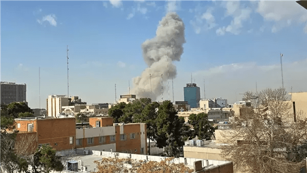 خبراء عرب لـ&laquo;الدستور&raquo;: استمرار الحرب &laquo;الأمريكية الإسرائيلية&raquo; على إيران يُعقد المشهد المتدهور ويهدد بإشعال المنطقة والعالم