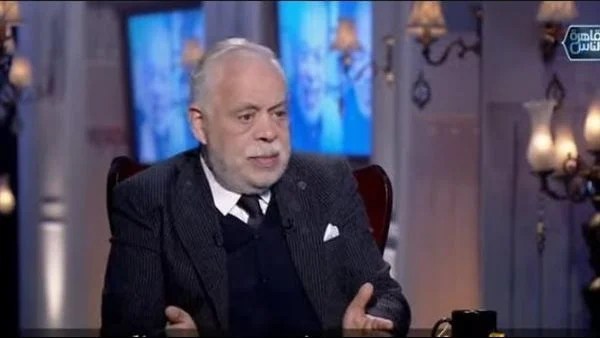 أشرف زكي يعلق على تجربة ابنته مايا الإخراجية الأولى ورأيه بالعمل تحت إدارتها أشرف زكي يعلق على تجربة ابنته مايا الإخراجية الأولى ورأيه بالعمل تحت إدارتها