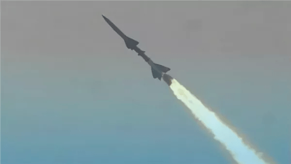 الجيش الإسرائيلي: رصد هجوم صاروخي إيراني يستهدف جنوب إسرائيل ونعمل على اعتراضه