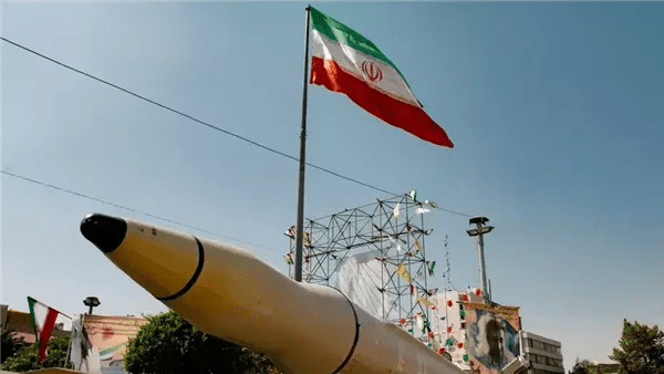 القاهرة الإخبارية: إيران تواصل تصدير ملايين براميل النفط للصين عبر مضيق هرمز 