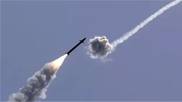 الدفاع السعودية: اعتراض هجوم صاروخي باليستي استهدف الرياض 