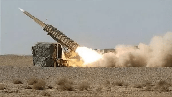 عاجل.. الإمارات: الدفاعات الجوية تتعامل مع اعتداءات صاروخية وطائرات مسيّرة قادمة من إيران