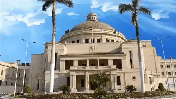 جامعة القاهرة: دعم 4001 طالب من غير القادرين والمتعثرين في سداد المصروفات الدراسية