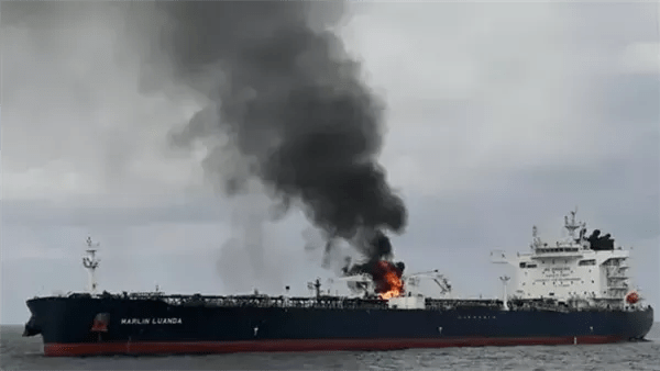 الحرس الثوري: استهدفنا سفينة دعم أمريكية على مسافة كبيرة من ميناء صلالة