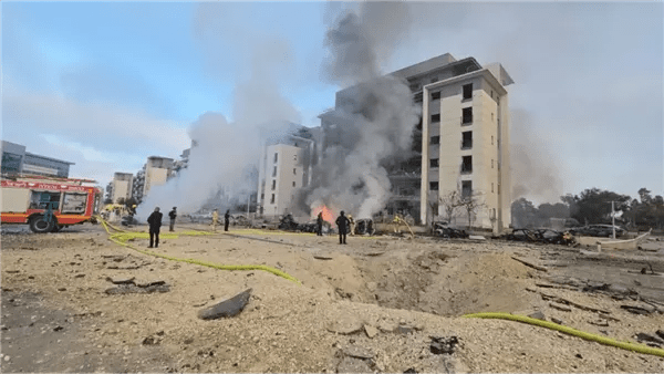  أضرار مادية جراء سقوط قذيفة صاروخية في كريات شمونة دون تفعيل الإنذار