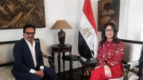 وزيرة الثقافة تبحث مع محمد رياض استعدادات الدورة الـ19 للمهرجان القومي للمسرح