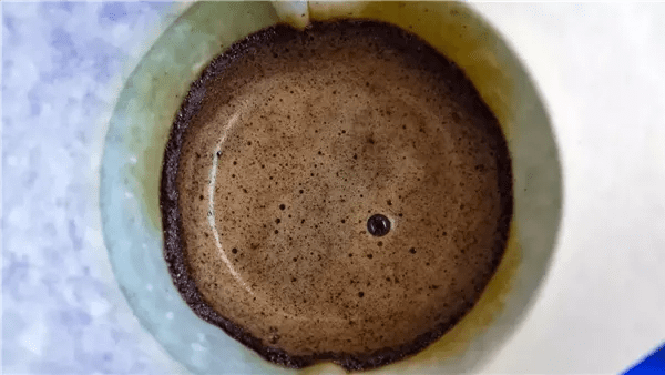 ماذا يحدث لجسمك عند ترك القهوة لأسبوعين؟