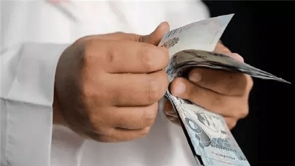 انخفاض طفيف في سعر الريال السعودي أمام الجنيه بنهاية تعاملات الأحد 19 أبريل 2026
