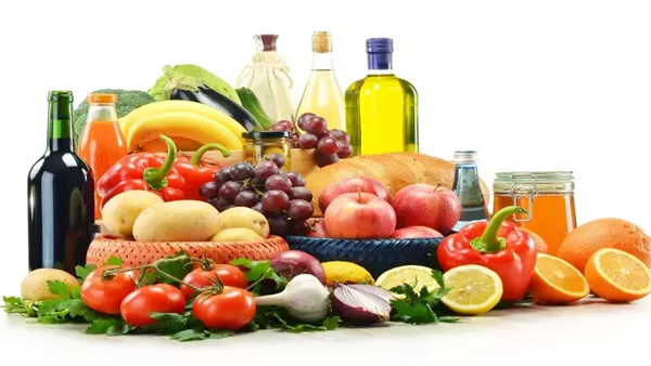 منها العصائر الطبيعية.. أطعمة صحية قد تزيد الوزن دون أن تنتبه