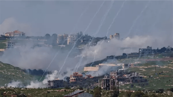 باحث سياسي: لا توجد هدنة في لبنان.. وإسرائيل تقصف الجنوب يوميًا
