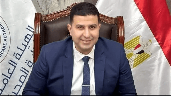 مدير فرع الرعاية الصحية بالإسماعيلية يبحث تطوير المتابعة الميدانية ورفع كفاءة التشغيل
