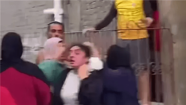 الداخلية تفحص واقعة التعدي على سيدة وسحلها بالشارع