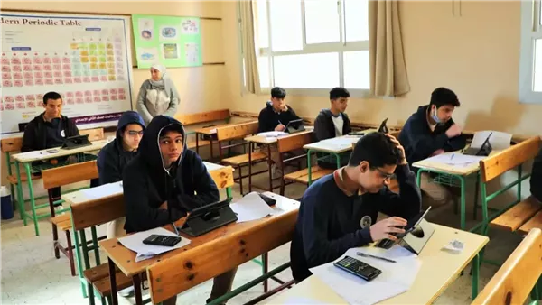 غدًا.. لجنة من التعليم تبدأ التحقيق في واقعة تداول امتحان اللغة العربية بالإسماعيلية