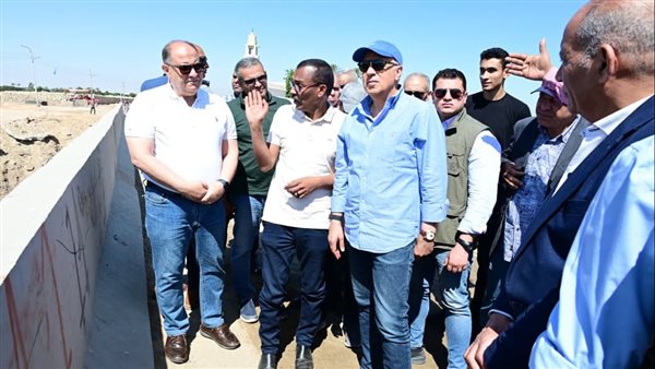 وزير الري: التنسيق مع الإسكان لتوفير المياه أمام مآخذ محطات الشرب بالإسماعيلية 