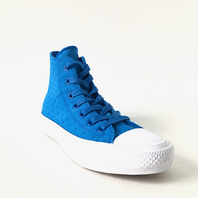 chuck ii blue