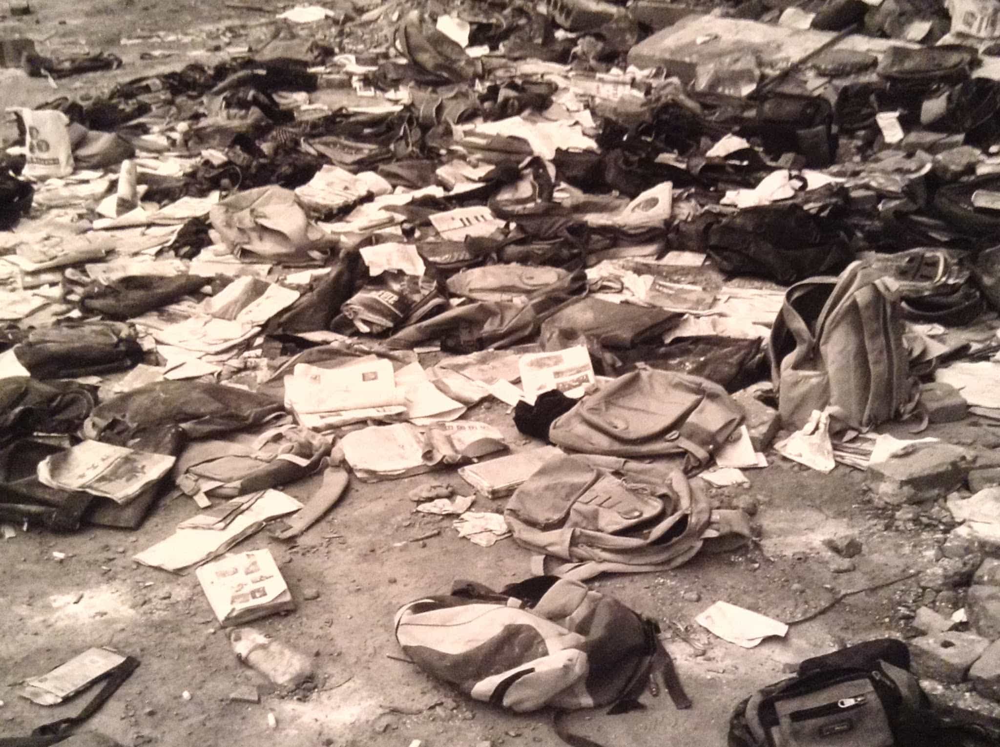  Who is Ai Weiwei? The backpacks / knapsacks found after the tragic Sichuan Earthquake where 5,000 children were killed