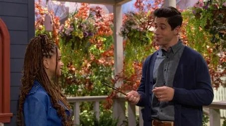 Magicienii Dincolo de Waverly Place – Sezonul 1 (2024) – Dublat în Română-magicienii-5