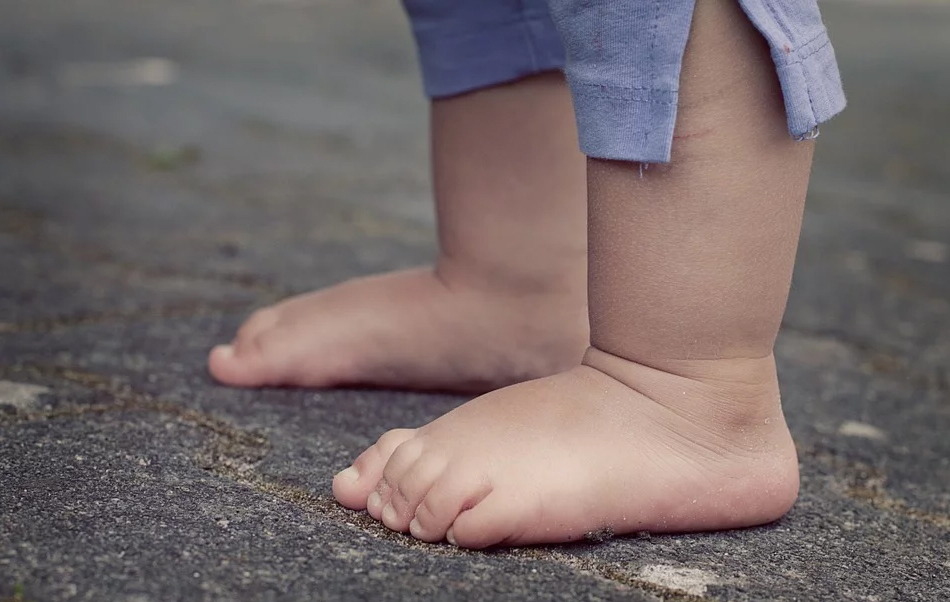 Being barefoot in a dream