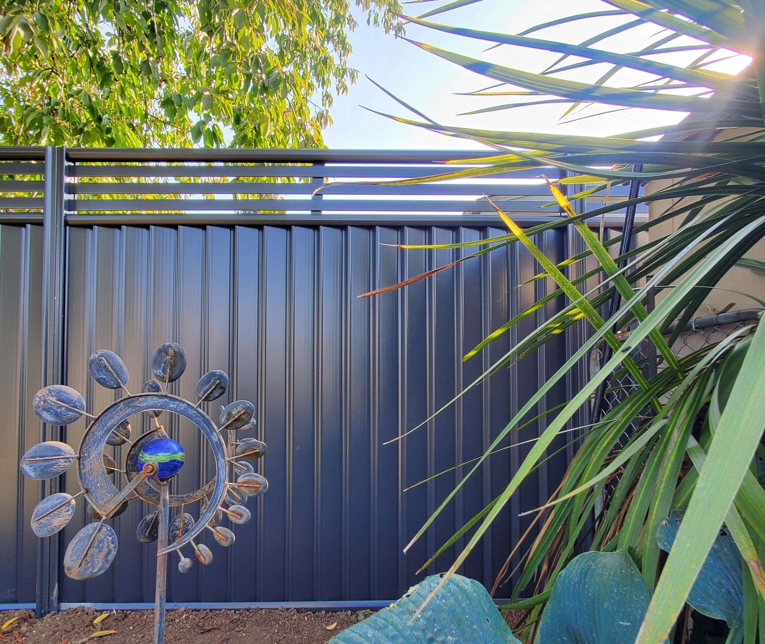 7ft DuraBond Fence with Trellis