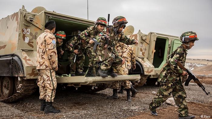  Kinder Militärdrill (Fars)