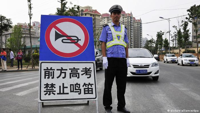 China Hochschulaufnahmeprüfung Gaokao (picture-alliance/dpa)