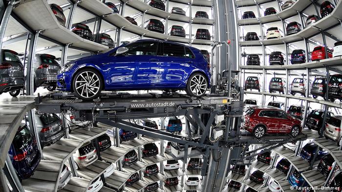 Нові автомобілі VW на головному підприємстві в Вольфсбурзі